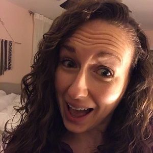 Meet your Posher, Courtney